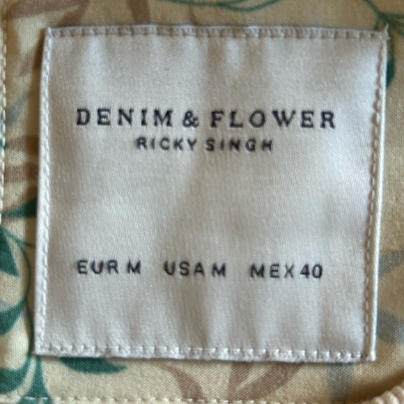 Cream 'New York' Sweatshirt Size M - Picture 7 of 11